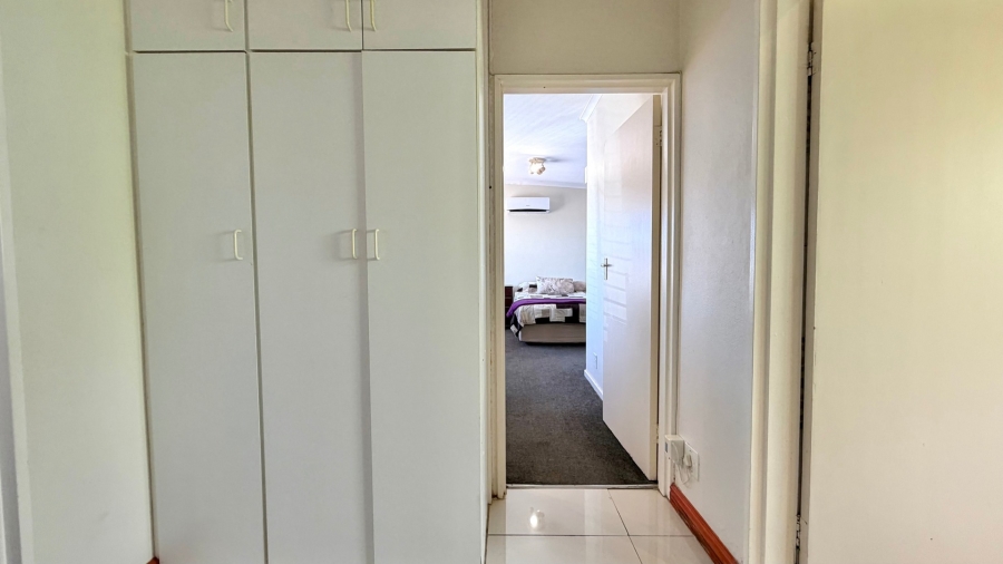 3 Bedroom Property for Sale in Mountainside Western Cape